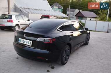 Седан Tesla Model 3 2019 в 