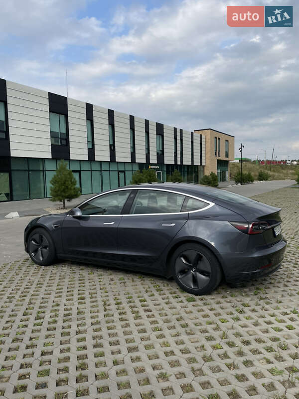 Седан Tesla Model 3 2019 в Хмельницком