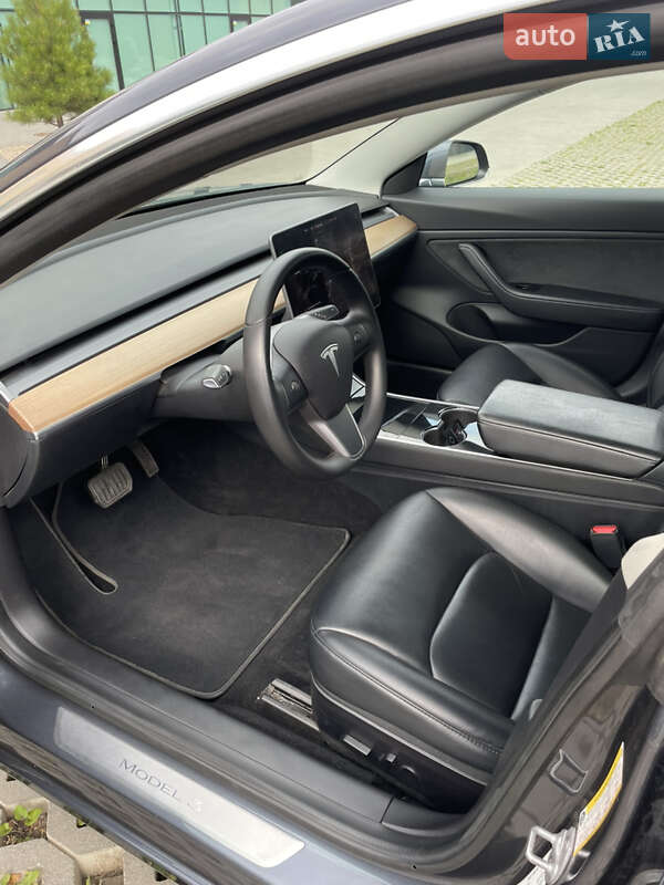 Седан Tesla Model 3 2019 в Хмельницком