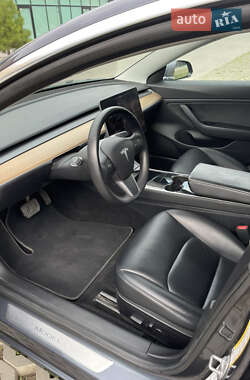 Седан Tesla Model 3 2019 в 