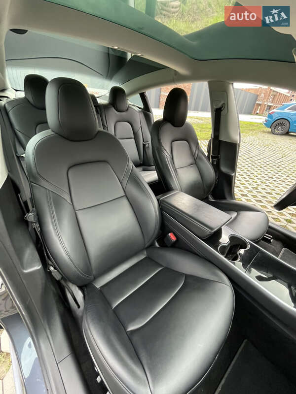 Седан Tesla Model 3 2019 в Хмельницком