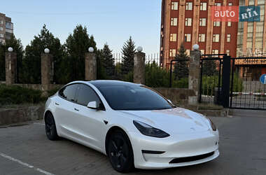 Седан Tesla Model 3 2022 в Краматорске