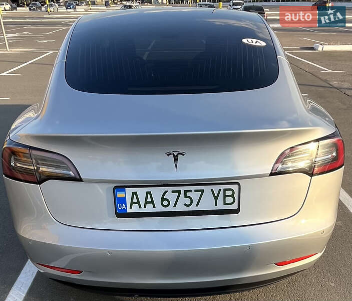 Седан Tesla Model 3 2018 в Киеве фото 5 Седан Tesla Model 3 2018 в Киеве