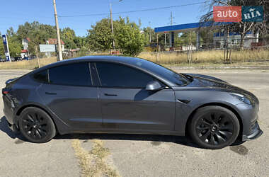 Седан Tesla Model 3 2021 в 