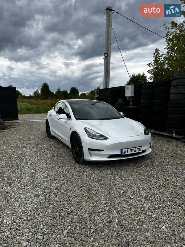 Седан Tesla Model 3 2019 в Білій Церкві