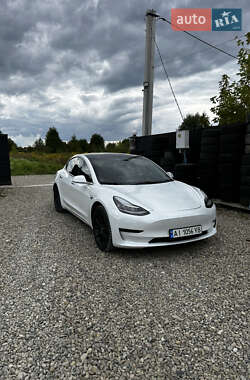 Седан Tesla Model 3 2019 в 