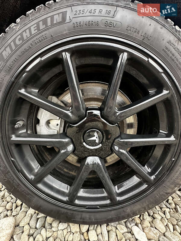 Седан Tesla Model 3 2019 в Білій Церкві