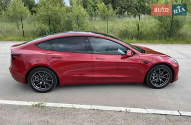 Седан Tesla Model 3 2020 в 