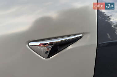 Седан Tesla Model 3 2017 в 
