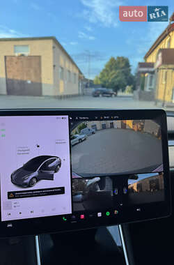 Седан Tesla Model 3 2017 в 