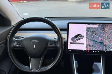 Седан Tesla Model 3 2017 в 