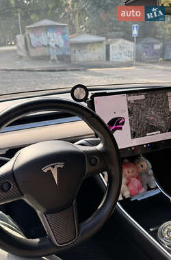 Седан Tesla Model 3 2018 в 