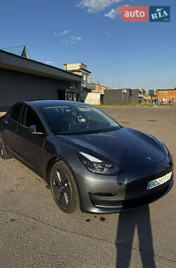 Седан Tesla Model 3 2023 в 