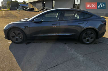 Седан Tesla Model 3 2023 в 