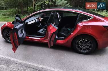 Седан Tesla Model 3 2018 в 