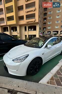 Седан Tesla Model 3 2019 в Киеве