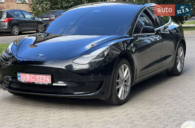 Седан Tesla Model 3 2020 в 