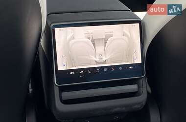 Седан Tesla Model 3 2024 в 