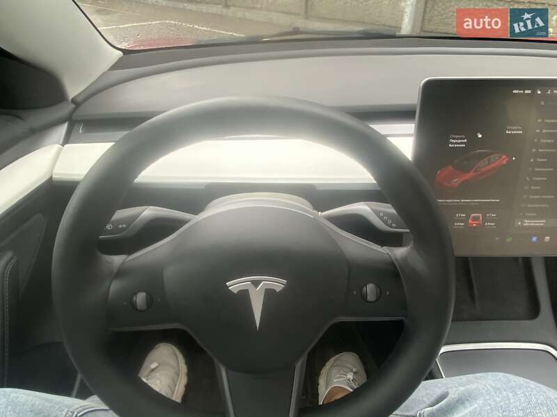 Седан Tesla Model 3 2021 в Кривому Розі