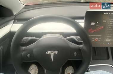 Седан Tesla Model 3 2021 в 