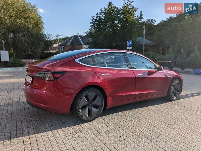 Седан Tesla Model 3 2019 в Полтаве