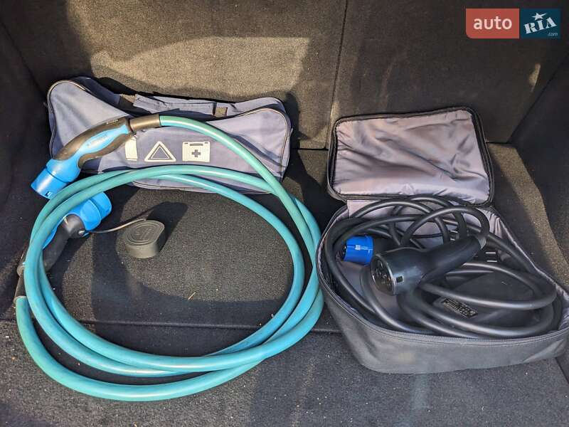 Седан Tesla Model 3 2019 в Полтаве