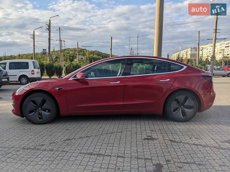 Седан Tesla Model 3 2019 в Полтаве