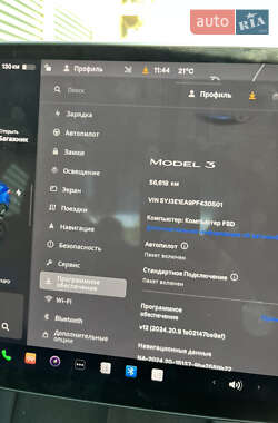 Седан Tesla Model 3 2022 в 