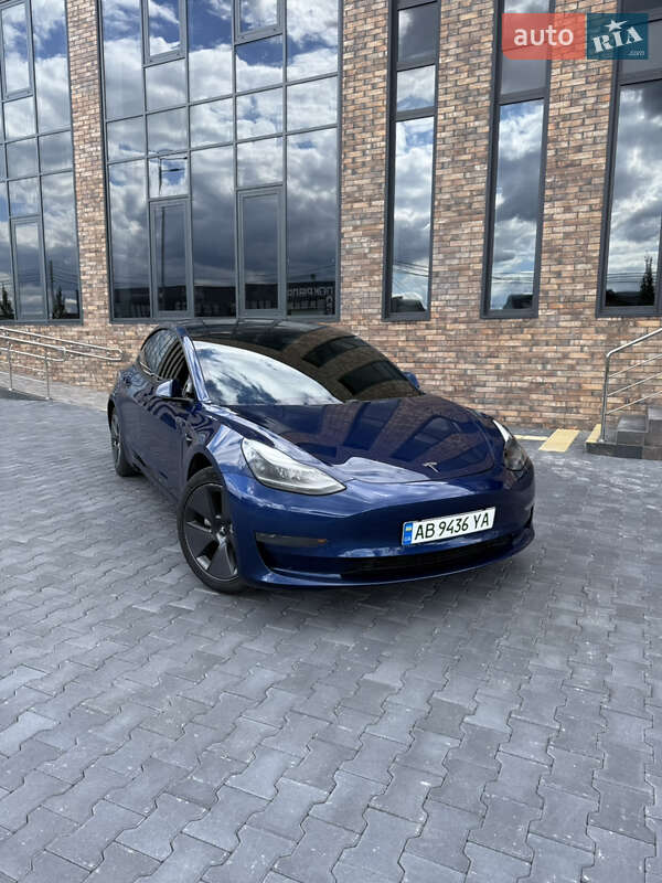 Седан Tesla Model 3 2021 в Виннице