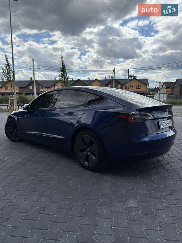 Седан Tesla Model 3 2021 в Виннице