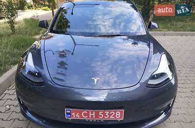 Седан Tesla Model 3 2022 в Ужгороді