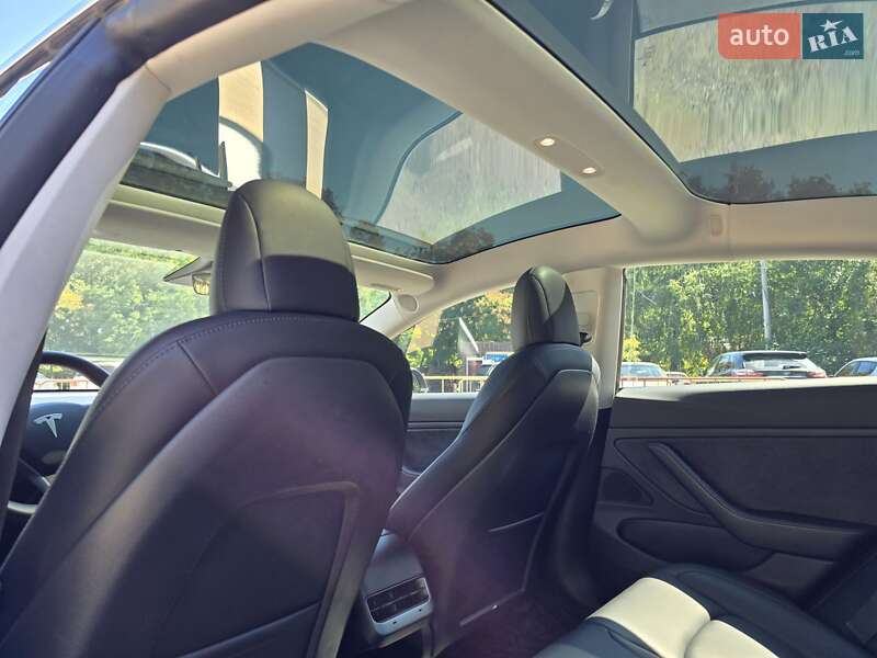 Седан Tesla Model 3 2020 в Одессе