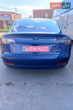Седан Tesla Model 3 2018 в Шептицькому