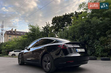 Седан Tesla Model 3 2020 в 