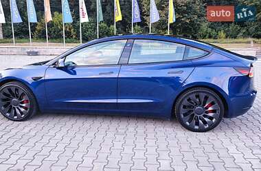 Седан Tesla Model 3 2023 в 