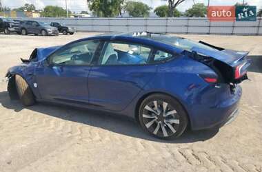 Седан Tesla Model 3 2024 в 