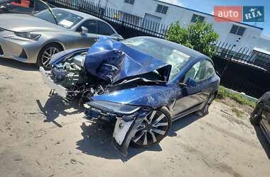 Седан Tesla Model 3 2024 в 