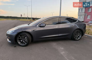 Седан Tesla Model 3 2019 в Виннице