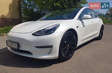 Седан Tesla Model 3 2019 в 