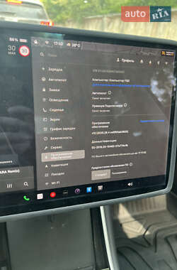 Седан Tesla Model 3 2019 в 