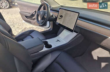 Седан Tesla Model 3 2019 в 
