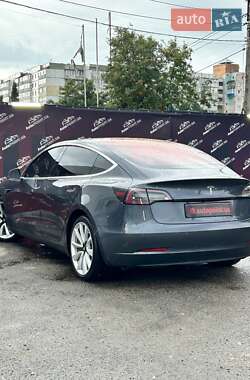 Седан Tesla Model 3 2018 в 