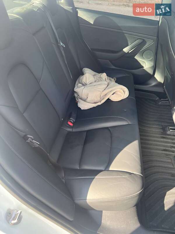 Седан Tesla Model 3 2018 в Львові фото 7 Седан Tesla Model 3 2018 в Львові