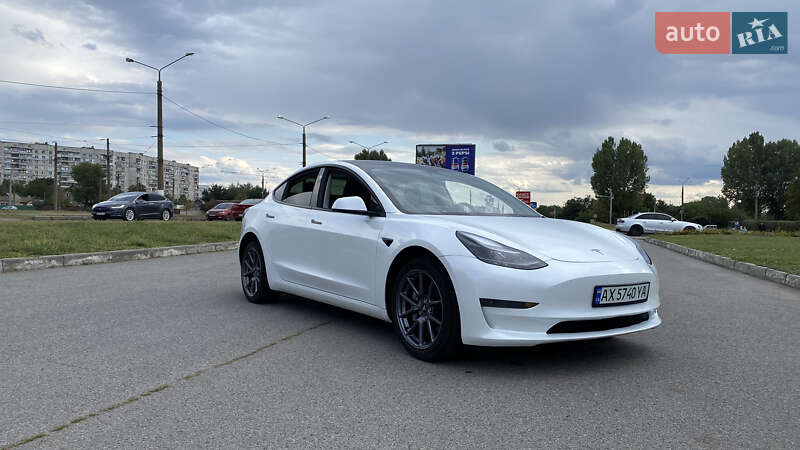 Tesla Model 3 2023