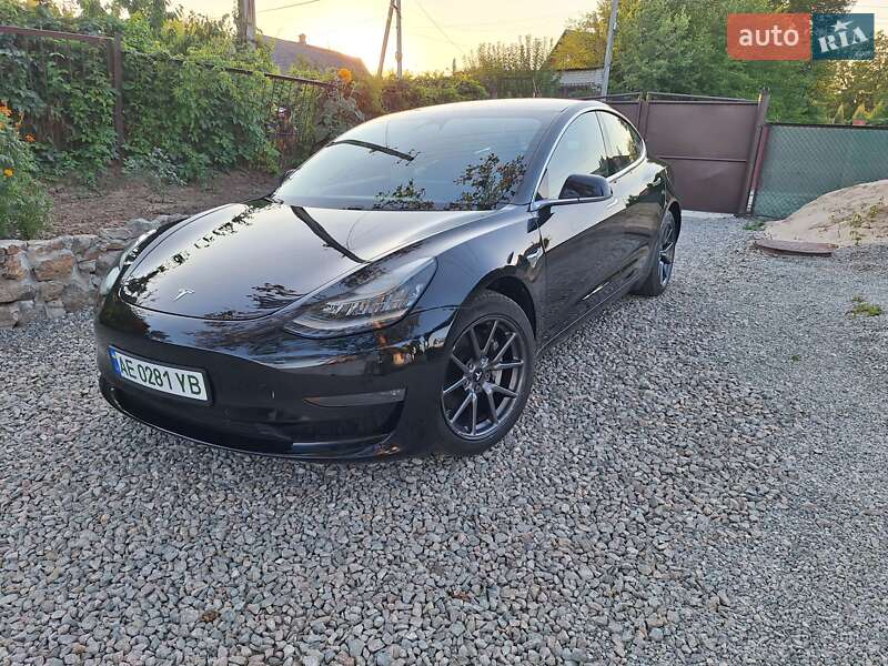 Tesla Model 3 2018