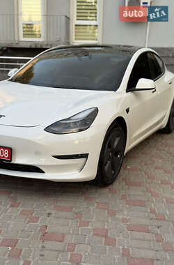 Седан Tesla Model 3 2023 в 