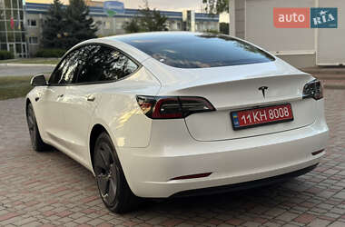 Седан Tesla Model 3 2023 в 