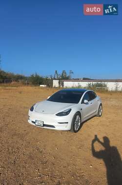 Седан Tesla Model 3 2021 в Одессе
