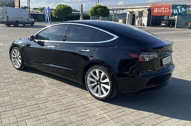 Седан Tesla Model 3 2020 в 