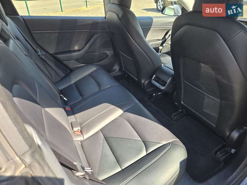 Седан Tesla Model 3 2018 в Киеве